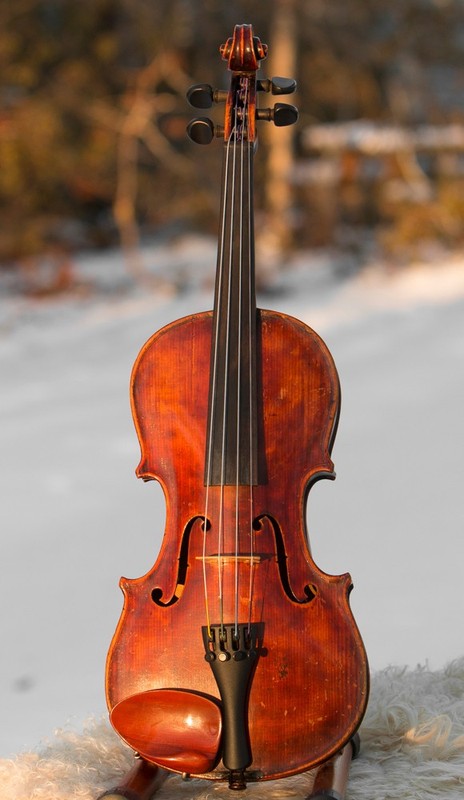 Beautiful 7/8 ladies German violin / fiddle, signed by Grammy-winning artists