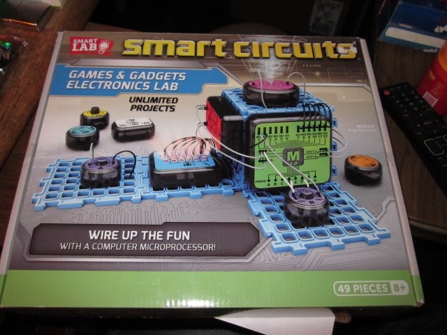 New Open Box Smart Lab Smart Circuits Games & Gadgets Electronics Lab, 49 Pieces