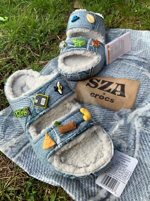 SZA x Crocs Schuhe Denim Druck Unisex klassisch Clog Jibbitz EUR 38-39 /W6 M5 UK