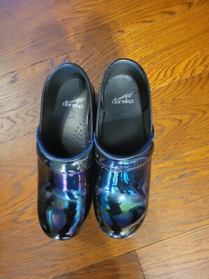 Dansko clogs used preowned green marbled