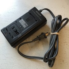 SONY HandyCam AC-V30 Power Adaptor Camera Adapter for CCD-TR81 Camera tested