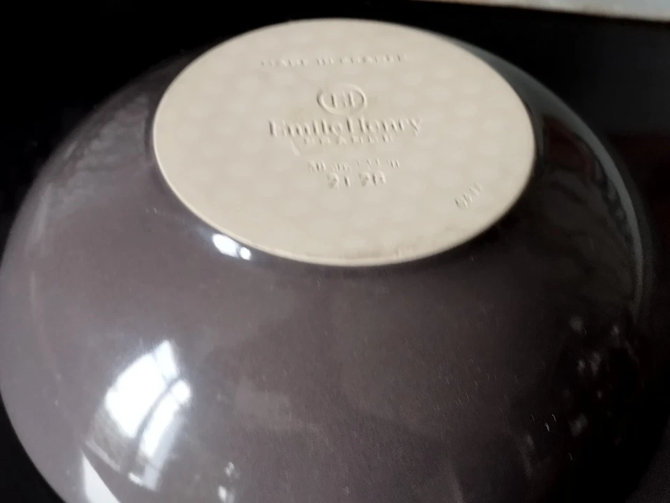 Grand Saladier/grande coupe couleur marron taupe en Grès Emile Henry comme neuf  - Photo 2/4