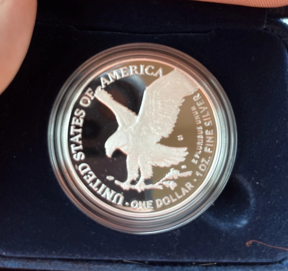 250th Anniversary US Navy American Eagle One Ounce Silver Proof Coin IN HAND - Image 3 of 4