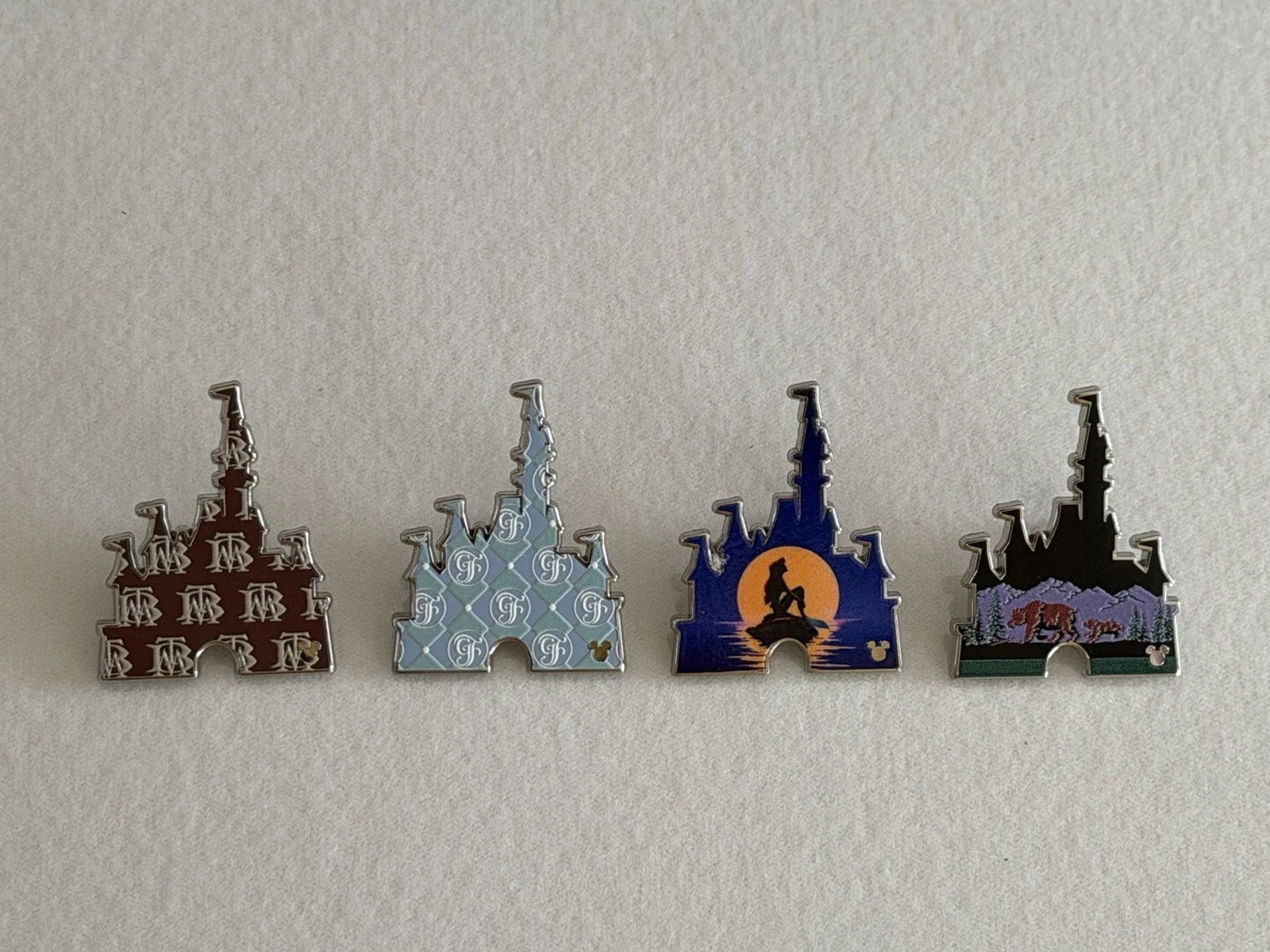 2026 Wave A Hidden Disney Mystery Pouch - 4 Pin Castles set