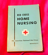 Manual de enfermería en el hogar de la Cruz Roja 1950 vintage 1951 libro de historia médica MCM decoración