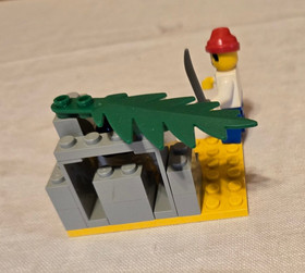 LEGO 6059 Pirates: Skeleton Crew  - 100% w/box & manual