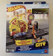 Hot Wheels City Speedy Pizza Pick Up Play Track Set Includes One Car New