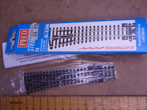 Peco Streamline N gauge Electrofrog SL-E396 Medium Radius Left Hand Points-boxed - Picture 3 of 13