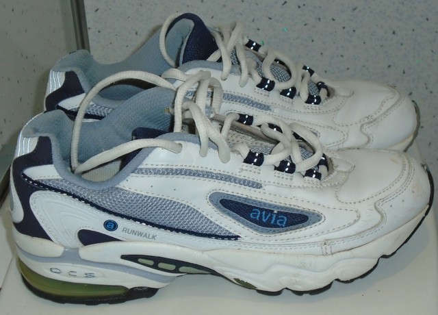 girls white running trainers