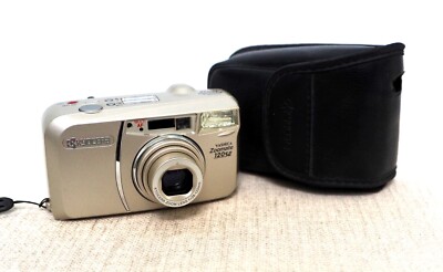 YASHICA ZOOMATE 120 SE 35mm Film Point and Shoot Kamera Lomo Retro