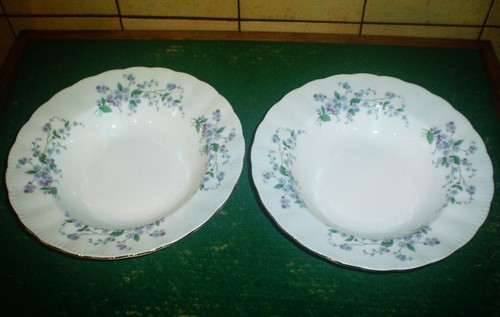 4 PARAGON FORGET ME NOT BONE CHINA RIMMED SOUP DESERT BOWLS 9" - Picture 4 of 6