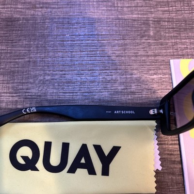 Quay Australia Black On Black Art School Sunglasses W/Case  display picture 3