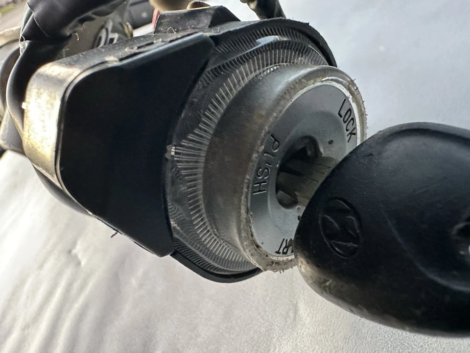 2006-2007 HYUNDAI SONATA IGNITION LOCK SWITCH DOOR LOCK SET W/KEY OEM - Image 3 of 4