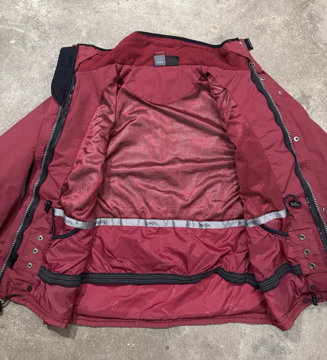 Vintage Oakley Software Snow Shell Jacket Y2K Size Medium Burgundy