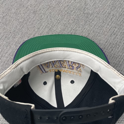 Vintage 90s Sports Specialties NBA Los Angeles Lakers Script Wool Snapback Hat - Picture 8 of 9