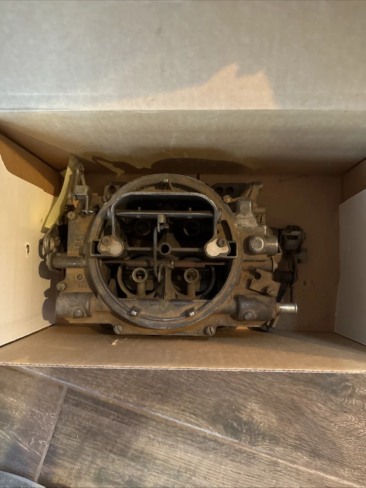 Edelbrock 1913 AVS2 系列汽化器,800cfm - 电扼流圈,4 杆 — 第 3/4 张图片