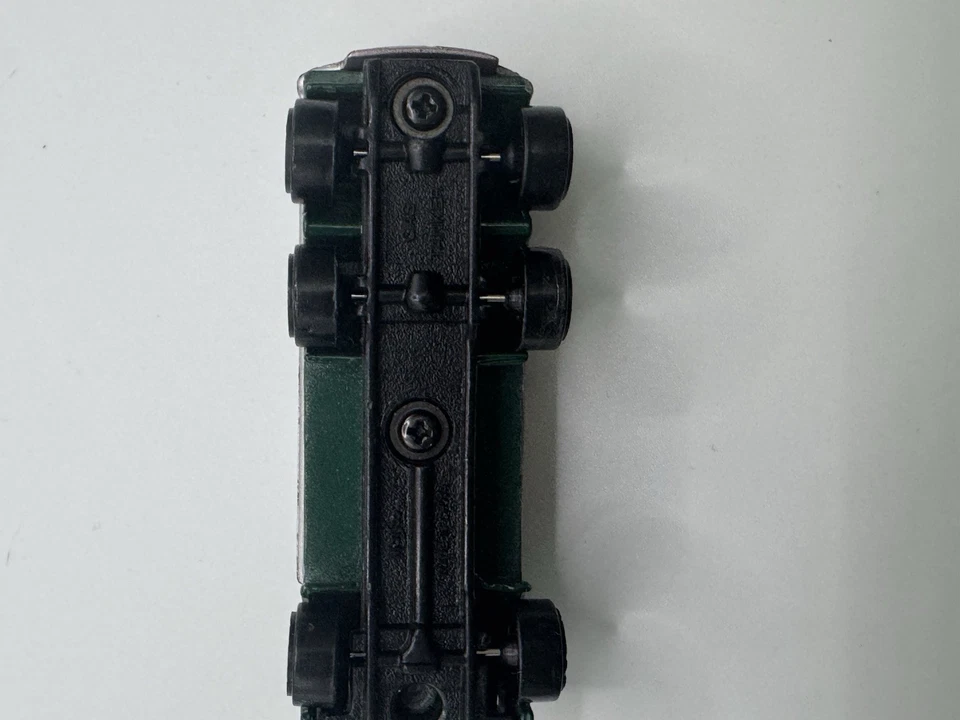 Maisto Green Metropolitan Calefacción y Fuel Oil Gas Tanque Suelto Diecast 1:64 SLB3 Foto 3 de 3