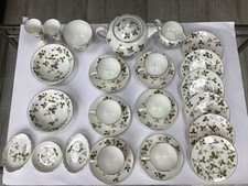Vintage Wedgwood Wild Strawberry 28 Piece Bone China Tea Set for 6  Teapot VGC T