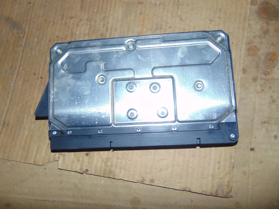 SAM control unit MODULE 2011 Mercedes-Benz FREIGHTLINER Sprinter VAN A9069004700 - Image 2 of 3