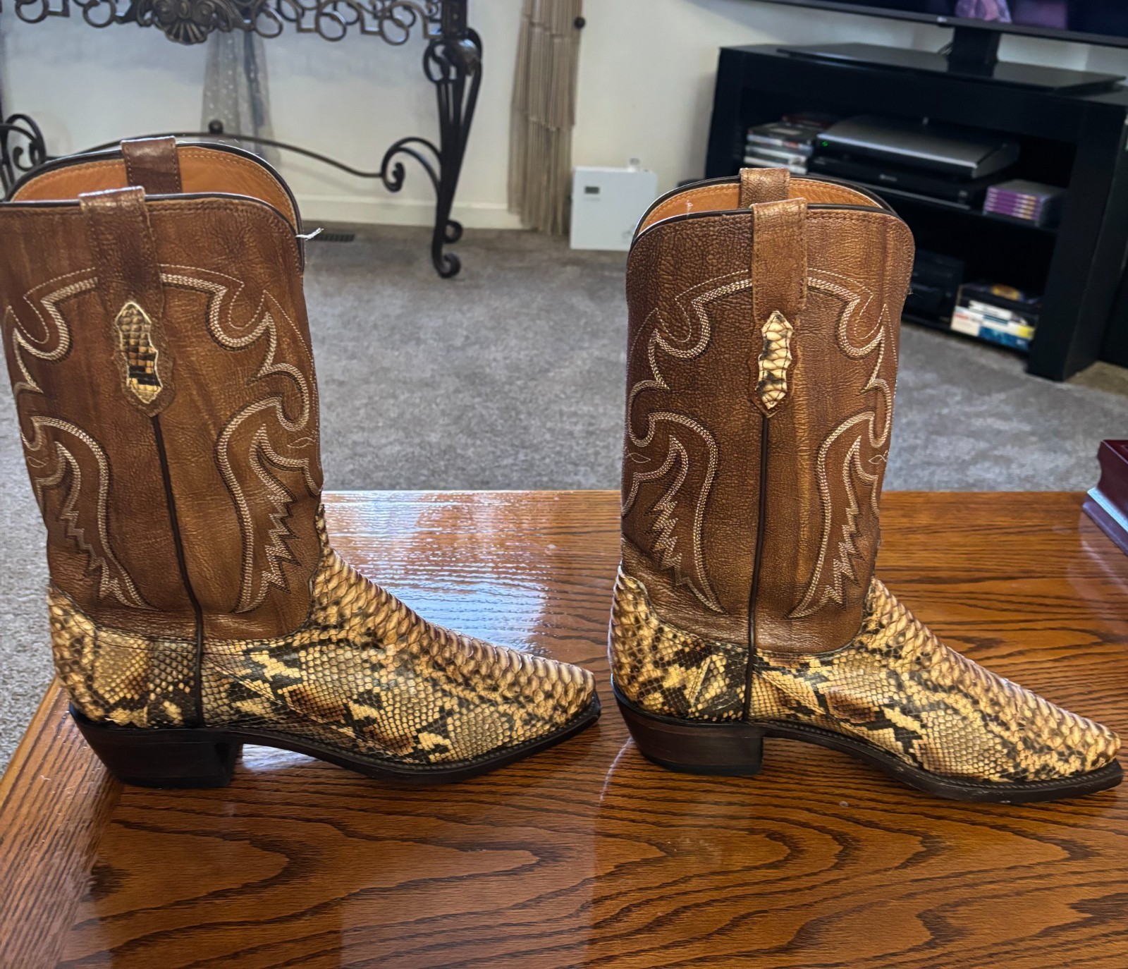 lucchese python boots size 9 - image 2