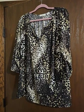 Plus Size Liz Claiborne Woman Leopard Print Silky Feel Top Size 1X