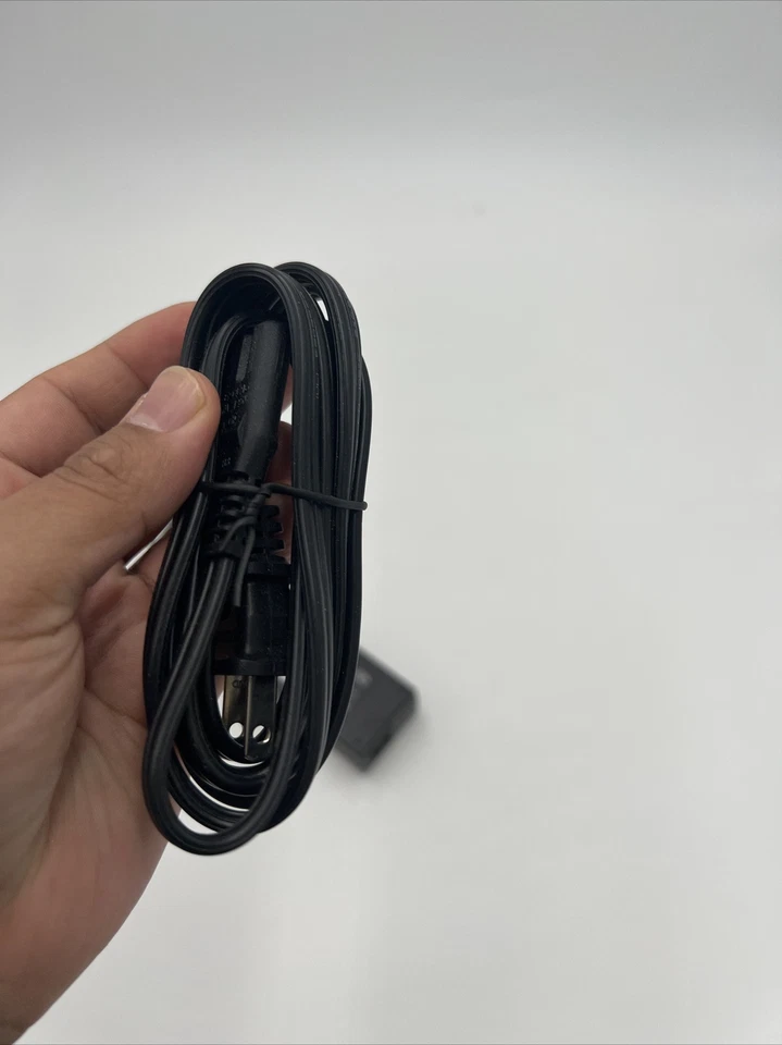 Adaptador de CA Universal Targus APA32US Cable de Alimentación 90W Foto 4 de 4