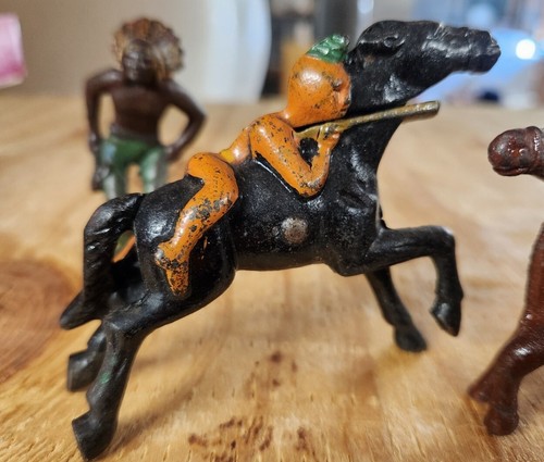 Vintage Grey Cast Iron Indians & Horses & MORE!! Early 1930s Dime Store! G50 - Picture 6 of 11