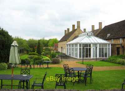 Photo 6x4 Another view of the garden of the Haycock Hotel, London Road, W c2012
