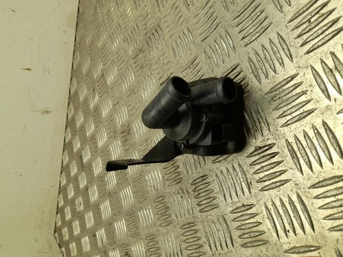 Zusatzwasserpumpe BMW 5 Touring 2014 9253081