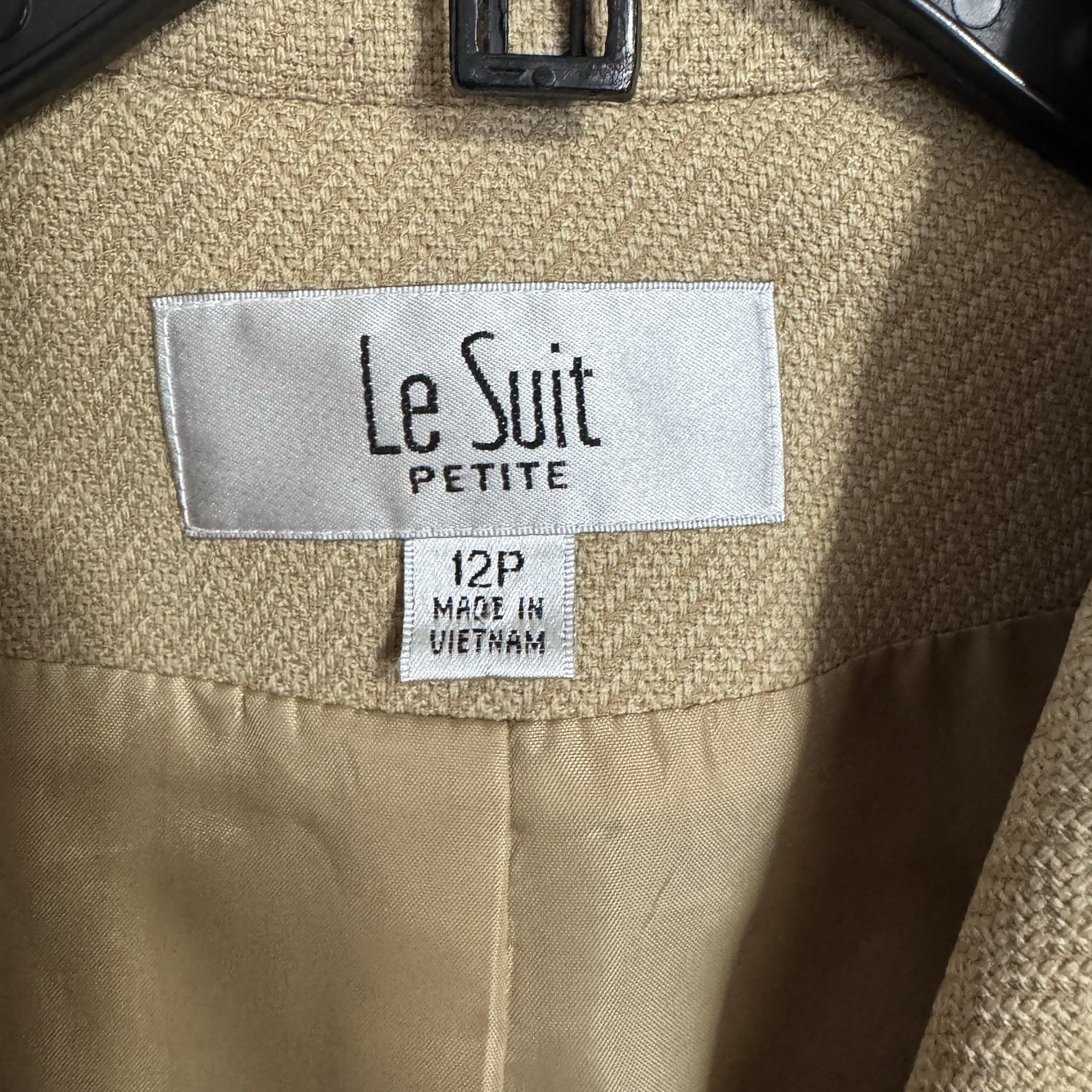 Le Suit 2 Pc Blazer Skirt Suit Set Size 12 P Khaki Tan Peak Lapel Tailored Retro