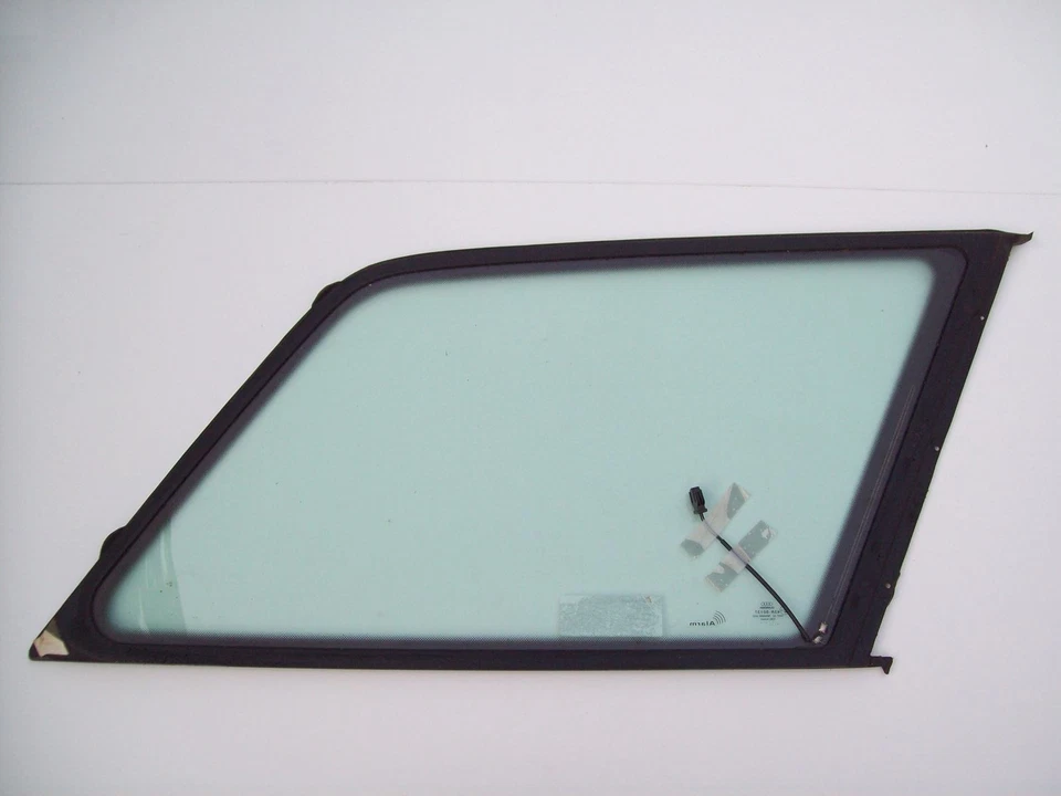 Audi A6 Quarter Glass Rear Left Green 4B9845299B 1998-2001 - Image 2 of 3