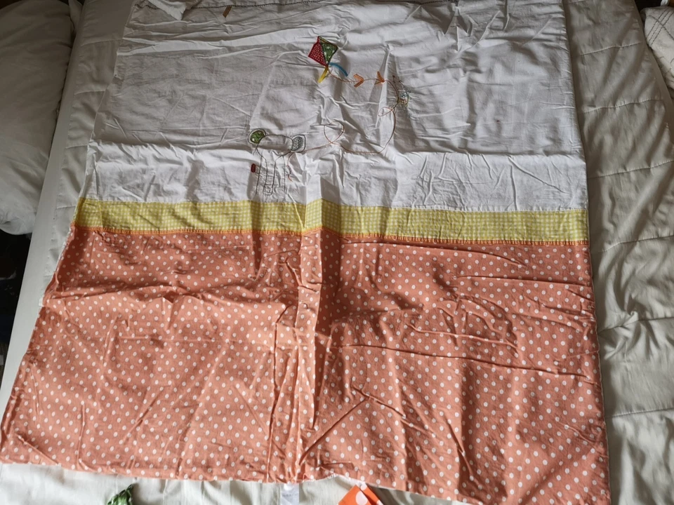 Juego de dormitorio de mamás y papás, inc. paquete de cortinas ropa de cama bebé manta edredón Foto 3 de 4