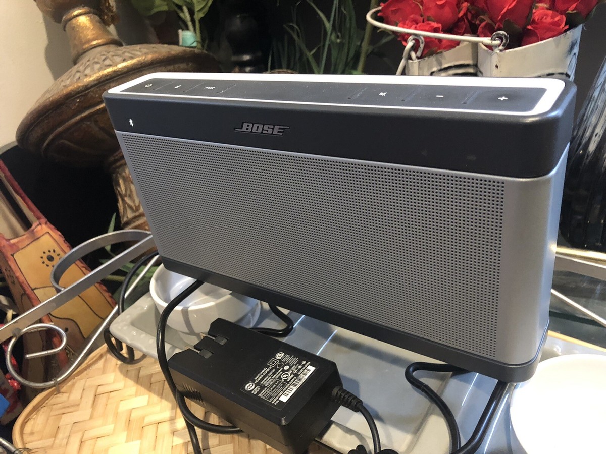 Bose Soundlink III Bluetooth Speaker Silver Bose Sound Nice
