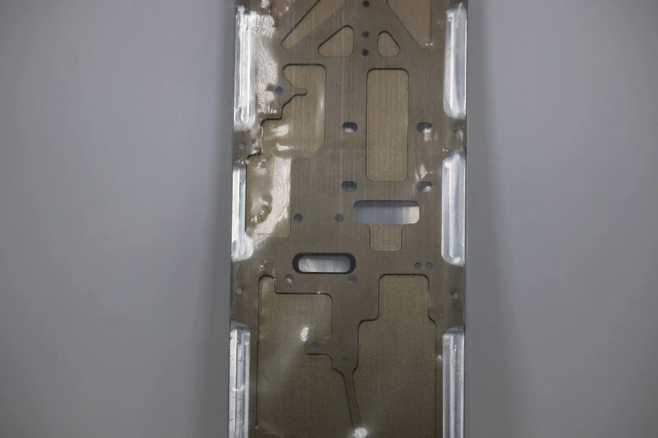 Team Losi TLR 8T 8ight-T Truggy TFT Tuned Flex Technology Chassis LOSA4403 - Image 4 of 4