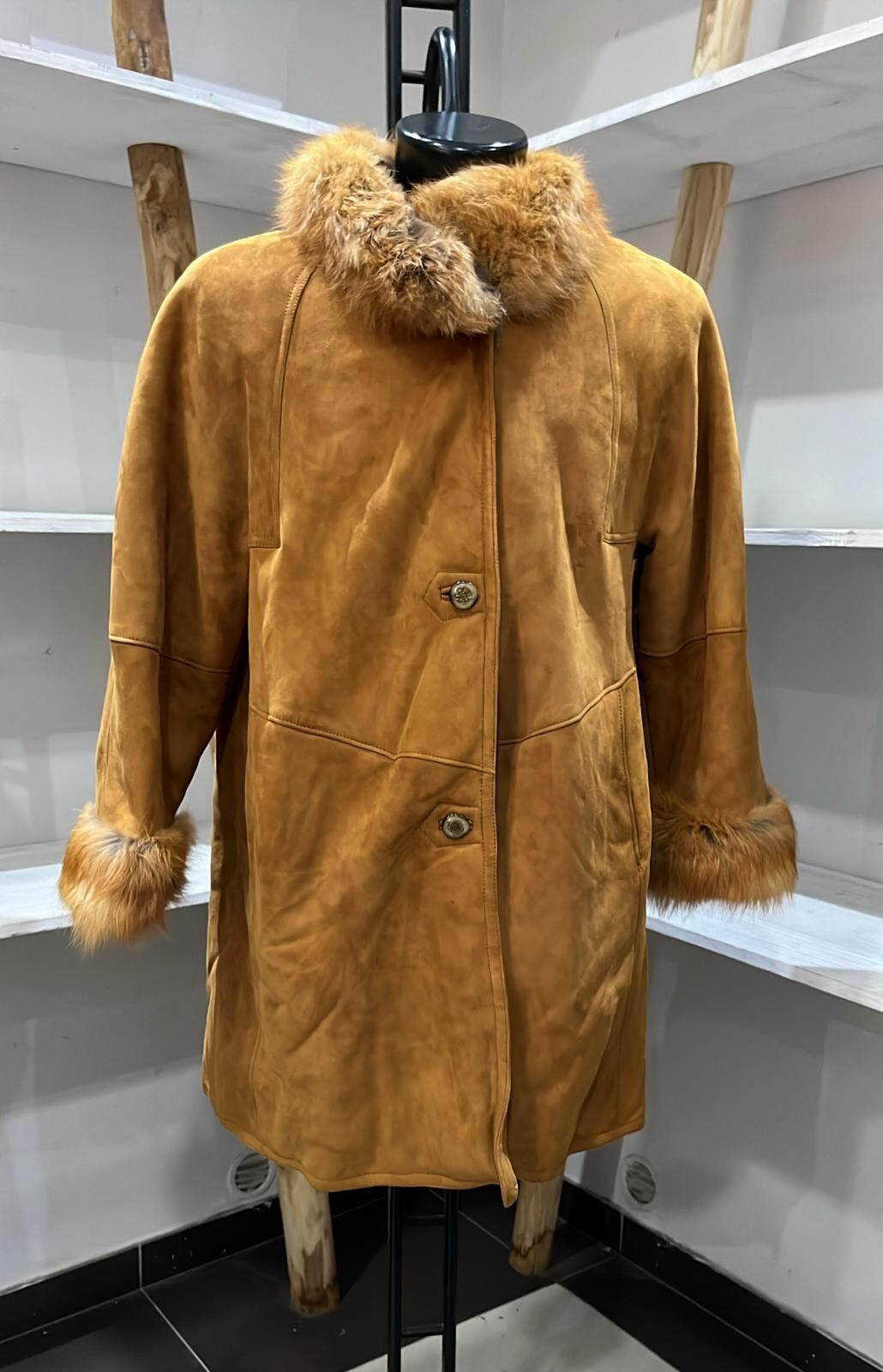 Mary Albert Shearling Sheepskin Used Pre-owned Woman Size 44 Brown XXM023L