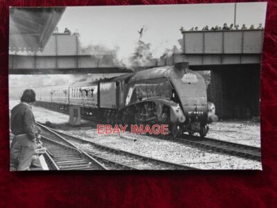PHOTO  LNER CLASS A4 LOCO NO 4490 (60007) SIR NIGEL GRESLEY