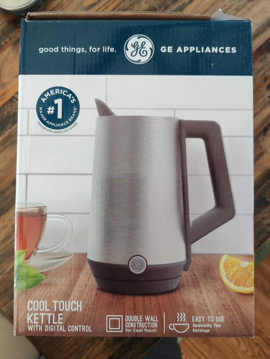 Chefman Gray 7-Cup Corded Digital Electric Kettle in the Water Boilers &  Kettles department at