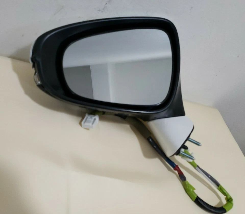 Espejo retrovisor eléctrico izquierdo Lexus CT200H 2014 2015 2016 con señal fabricante de equipos originales usado #A Foto 2 de 4