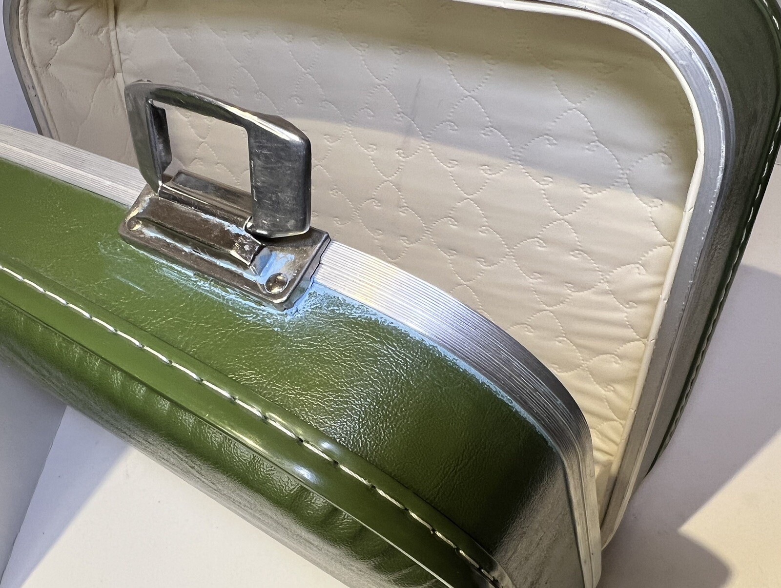 Vintage RETRO GREEN luggage hard case suitcase Small 16&rdquo;x12&rdquo;x5&rdquo; W/ Mirror