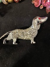 SILVER TONE DACHSHUND DOG PAVE CRYSTAL VINTAGE BROOCH PIN
