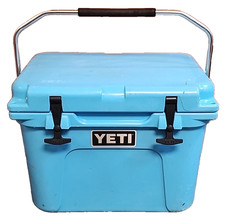YETI Roadie 20 Hard Cooler - Reef Blue with Handle