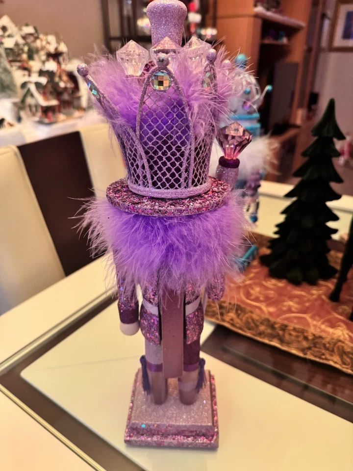 Cascanueces de Navidad Kurt Adler Hollywood madera púrpura rey 20 pulgadas HA0605 Foto 3 de 4