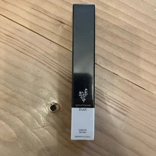 Younique Duet Sculpting Stick Contour Medium. Brand New Factory Sealed