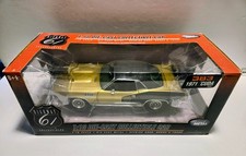 1971 Plymouth 'Cuda 383 Highway 61 Diecast 1:18 Car - Gold  Black