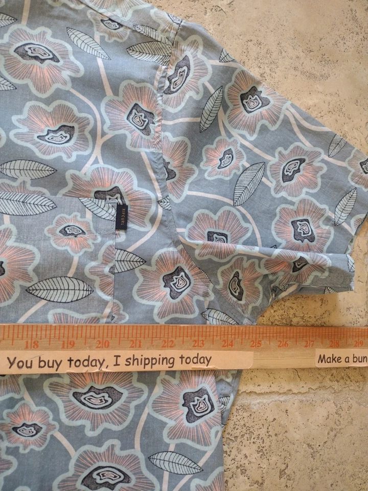 Rip Curl Hawaiian Button Up Shirt Men XL Blue Pink Floral Tropical Pocket - Image 4 of 4