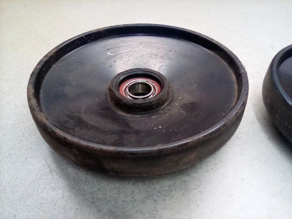 1997 Ski-Doo Skandic 380 formula s sl Rear Suspension Upper Carrier Idler Wheels - Image 4 of 4