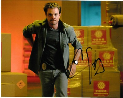CLAYNE CRAWFORD SIGNIERTES FOTO (10) TÖDLICHE WAFFE