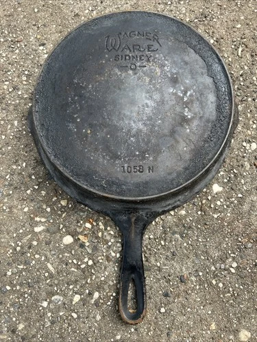 Vintage 10" Wagner Ware Sidney 0 Cast Iron Skillet 1058 N #8