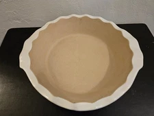 Pampered Chef New Traditions Family Heritage 9" Stoneware Pie Scalloped Dish 