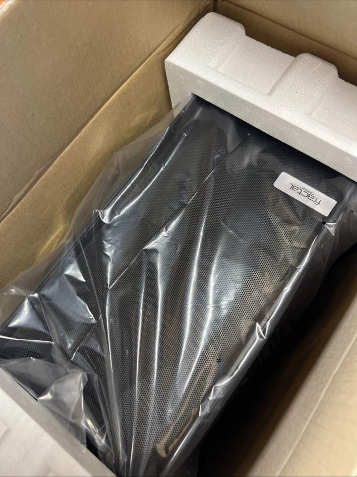 Fractal Design Meshify C Tempered Glass Computer Case New Open Box - Image 2 of 2